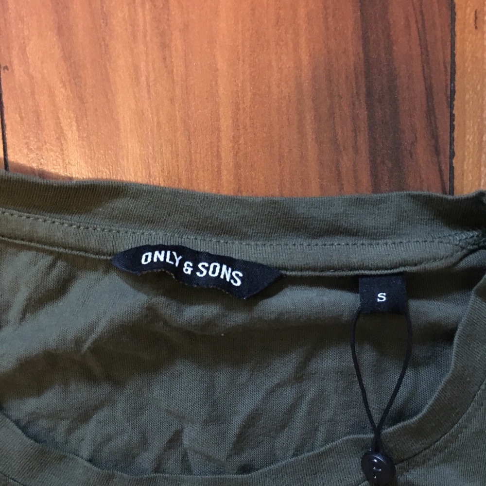 Men Only & Sons Distressed Scalloped T Shirt - Picture 2 of 4